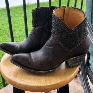 Old Gringo studded ankle booties 7.5